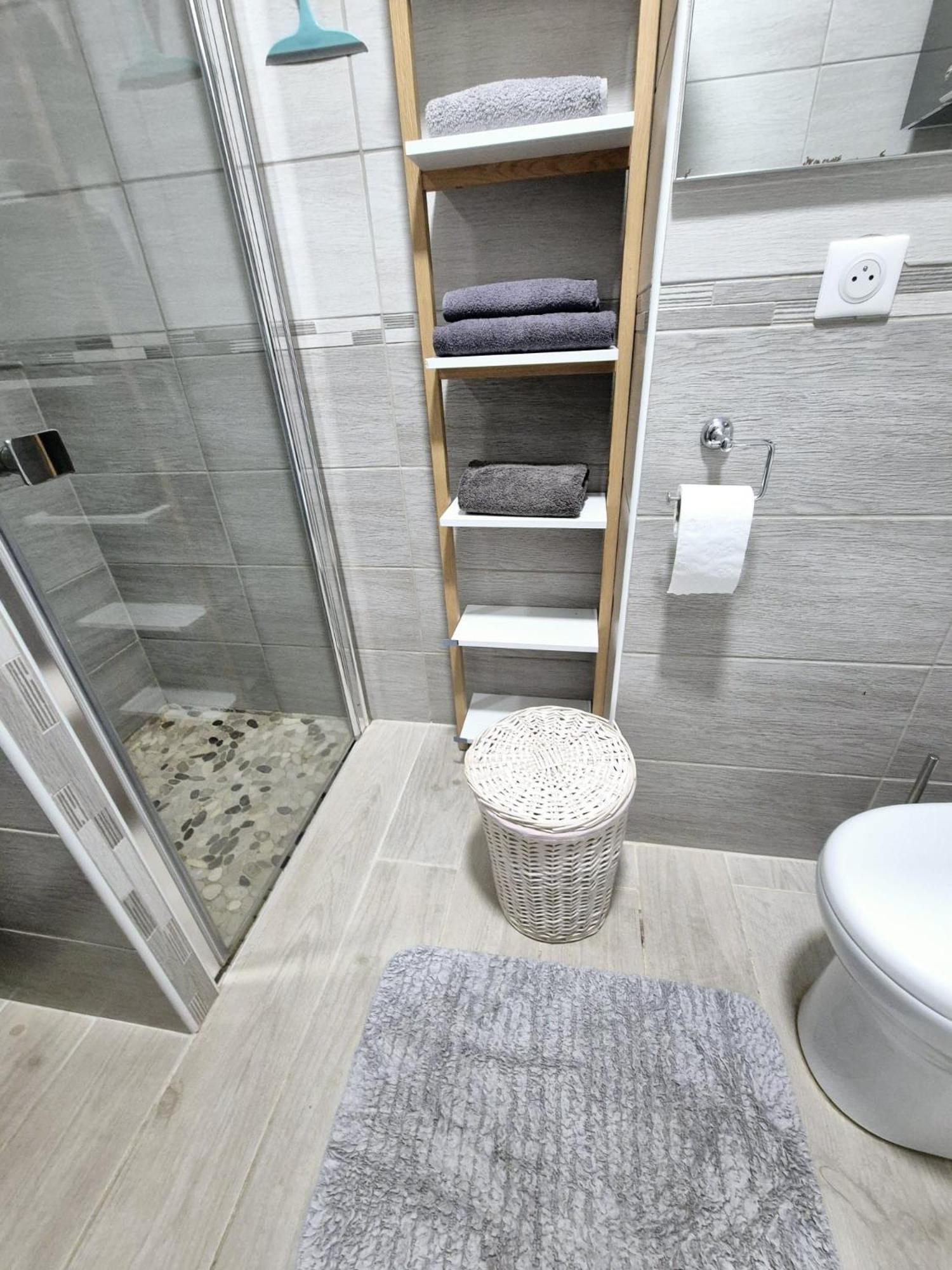 Апартаменты Chez Celine & Rudi Морьяни-Плаж Экстерьер фото
